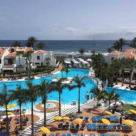 Panoramic Paradise At Parque Santiago Iii 아파트 *